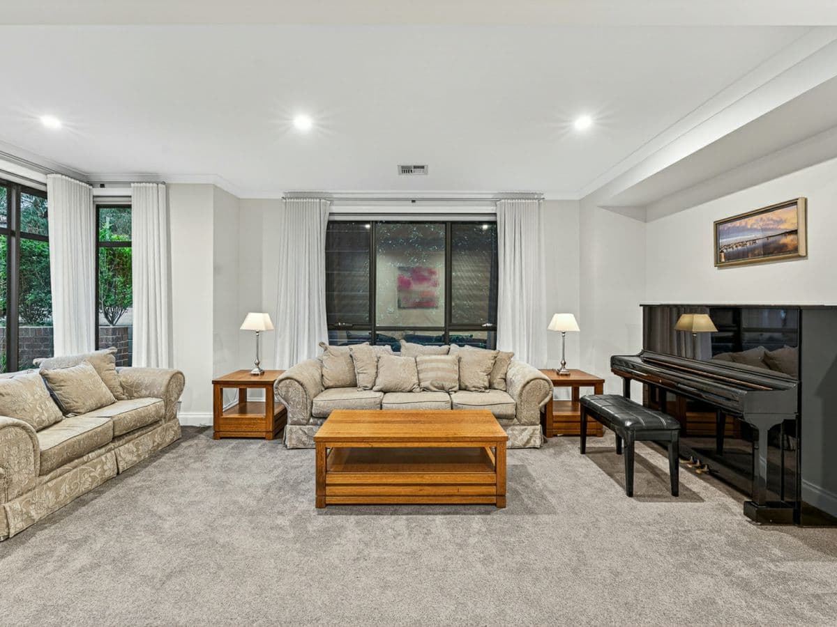 23 Aberdeen Drive, DONCASTER, Doncaster - Thumbnail 2