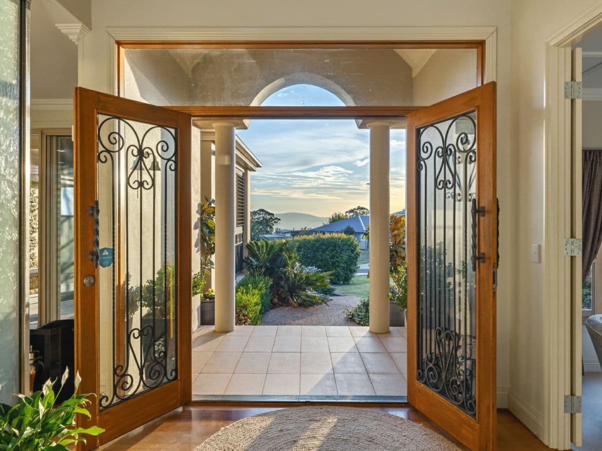 5 Sherwood Street, MOUNT LOFTY, Mount Lofty - Thumbnail 3