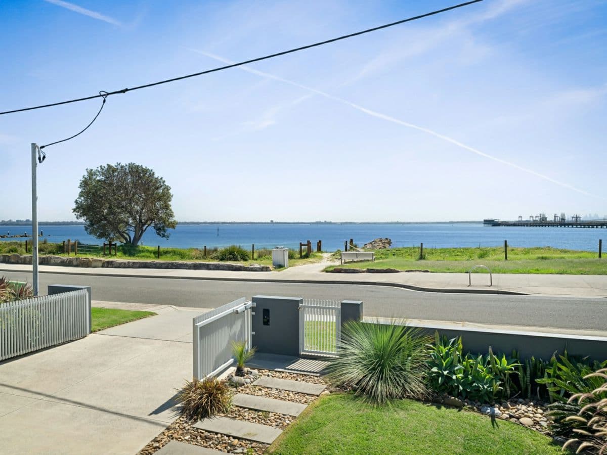 84 Prince Charles Parade, KURNELL, Kurnell - Thumbnail 2