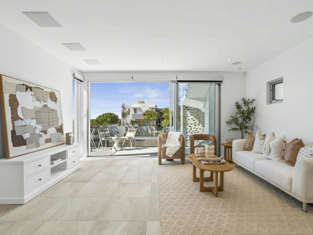 204 Ocean Street, NARRABEEN, Narrabeen - Thumbnail 3