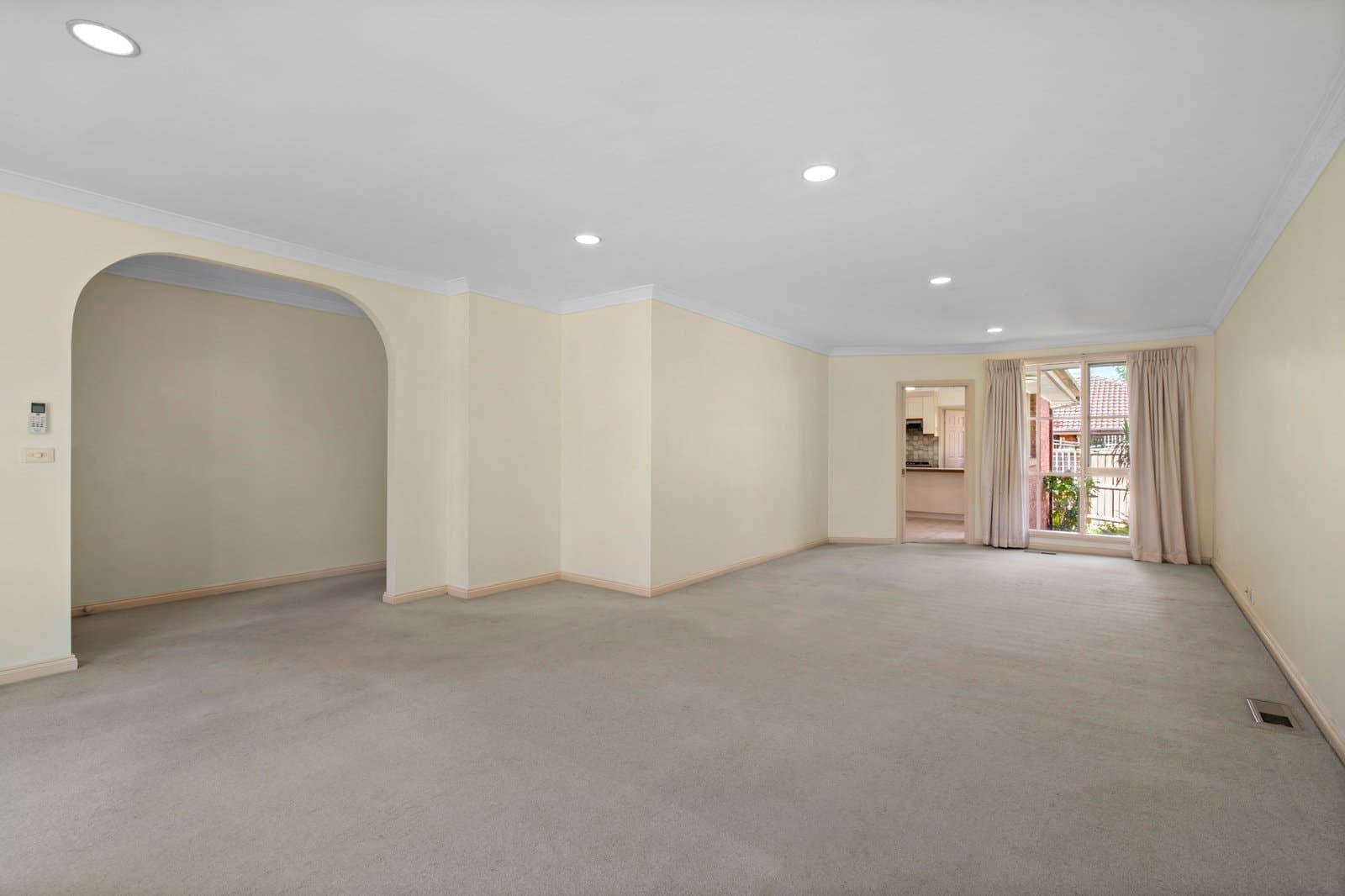 1/36 Whitmuir Road, Bentleigh - Thumbnail 2