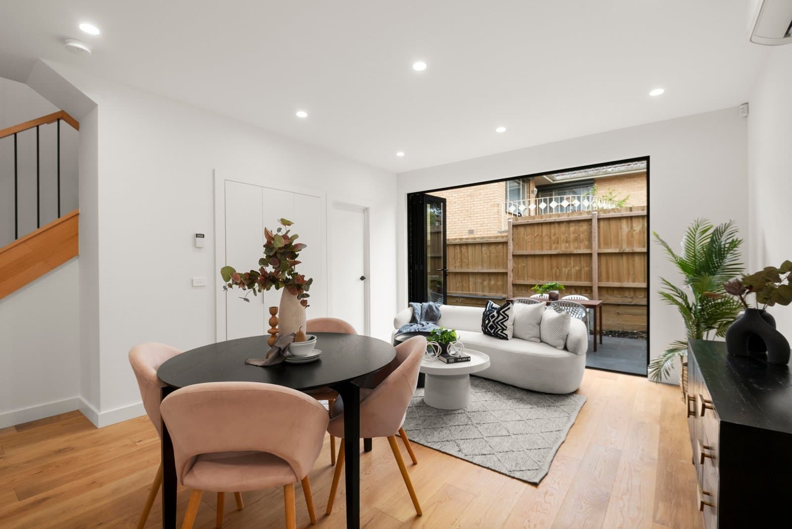 2/337 Doncaster Road, Balwyn North - Thumbnail 2