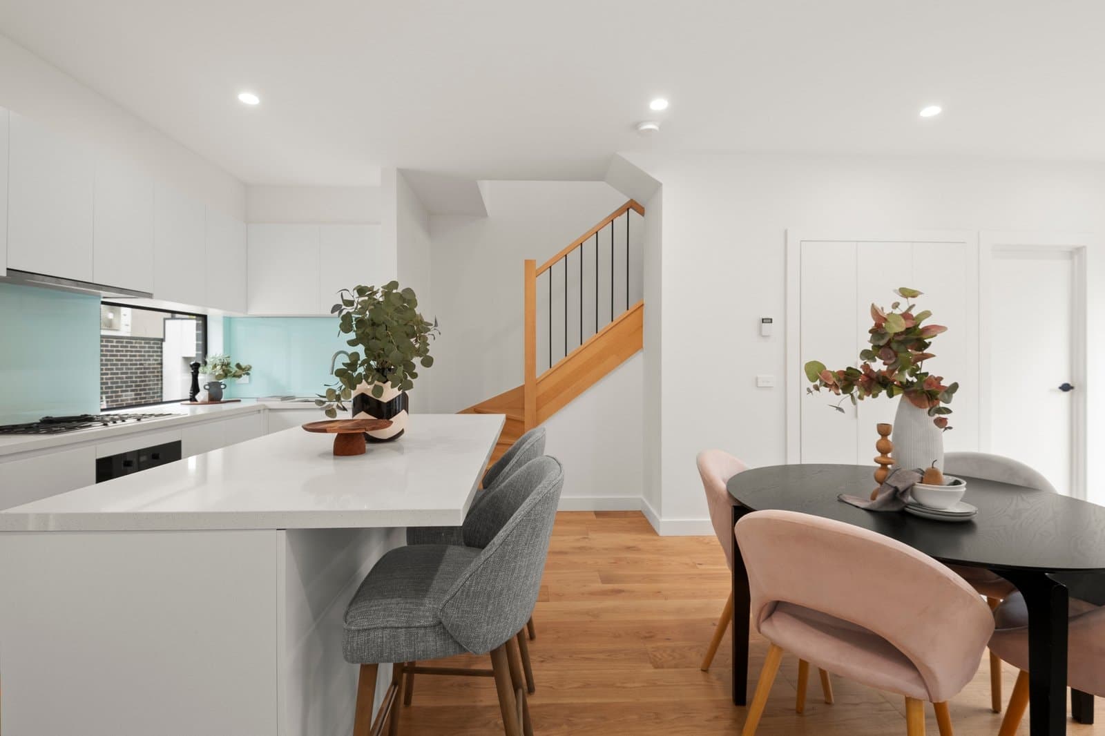 2/337 Doncaster Road, Balwyn North - Thumbnail 4