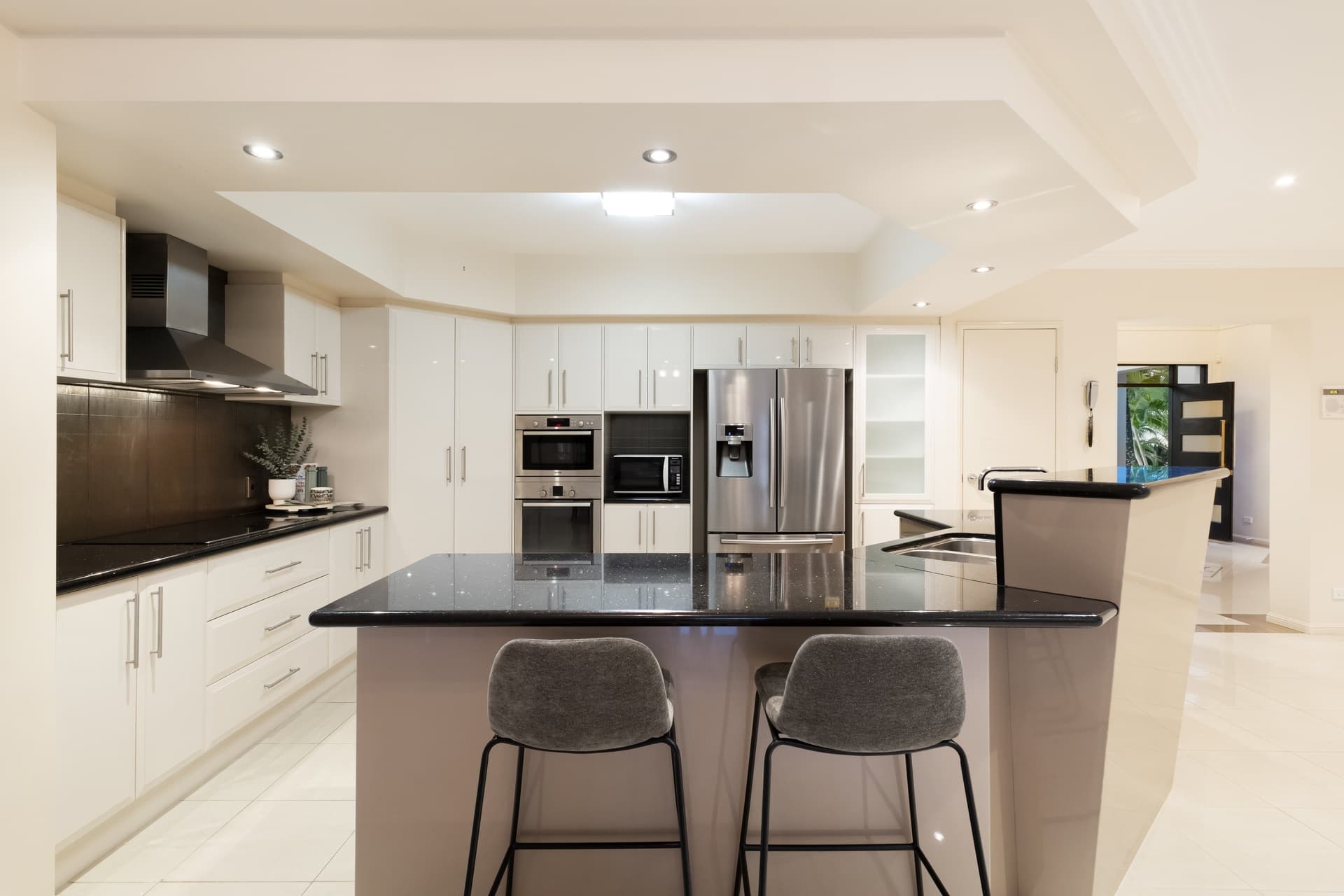 1030 Lakeview Terrace, Benowa, QLD, 4217, Benowa - Thumbnail 8