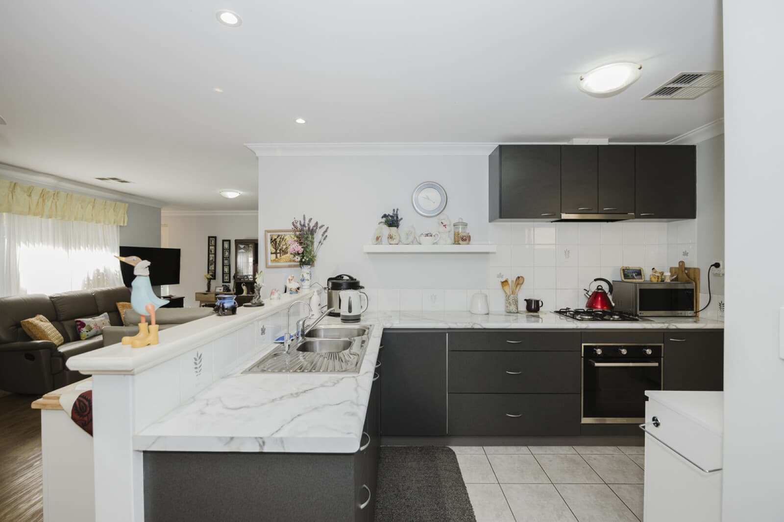 5/10 Leslie Street Cannington WA 6107, Cannington - Thumbnail 2