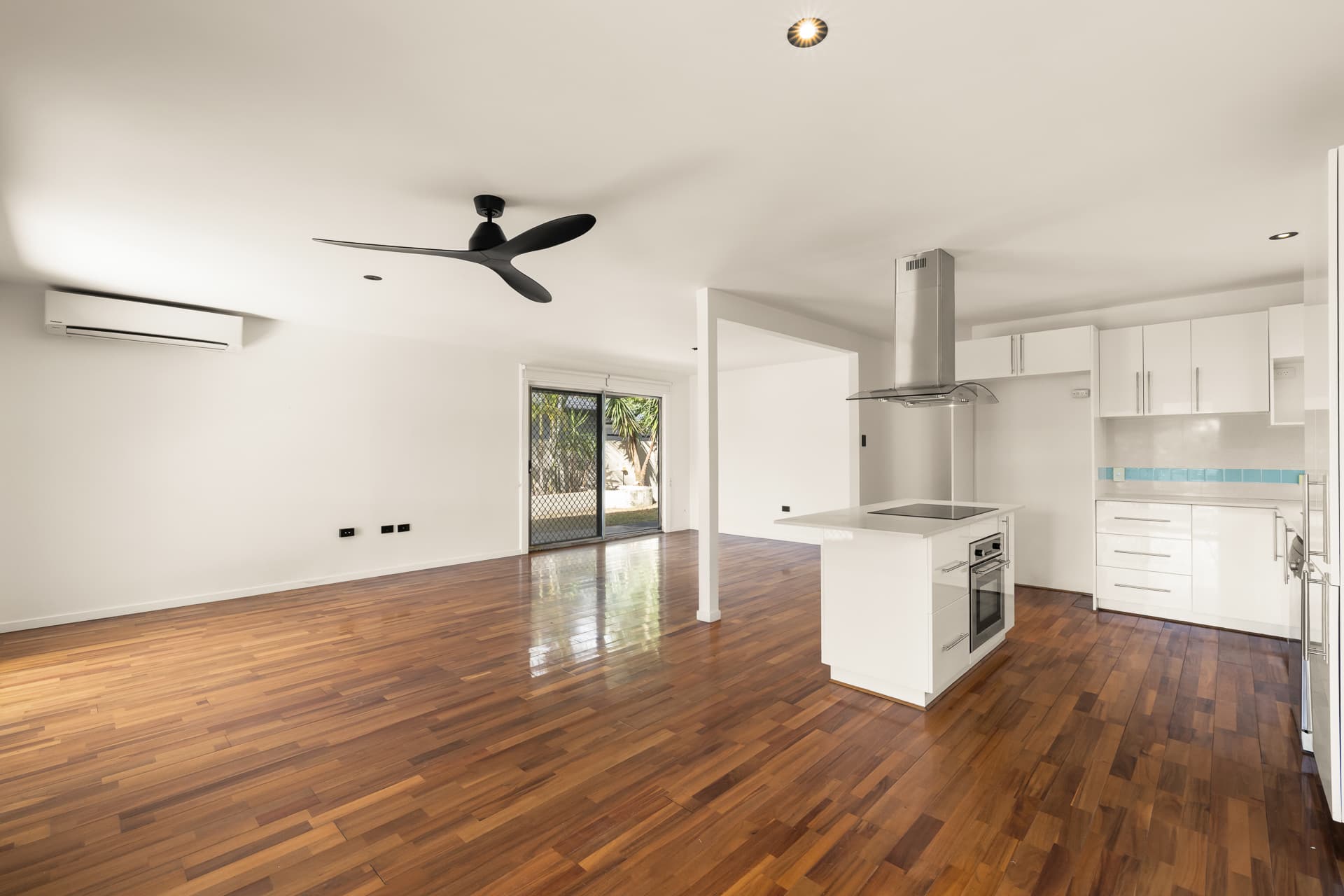 37 Holland Court, Broadbeach Waters, QLD, 4218, Broadbeach Waters - Thumbnail 4