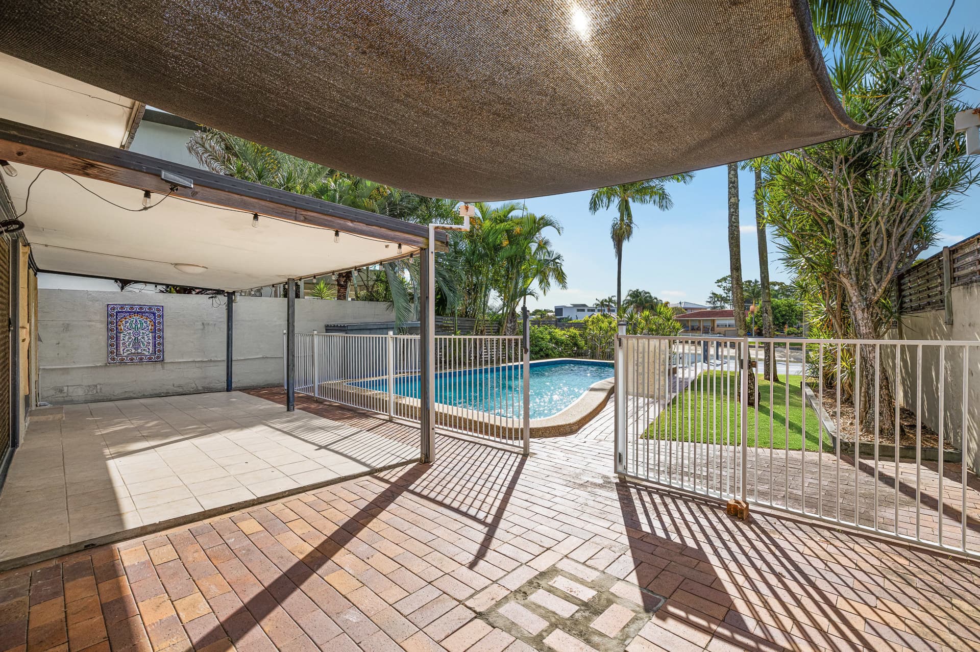 37 Holland Court, Broadbeach Waters, QLD, 4218, Broadbeach Waters - Thumbnail 8