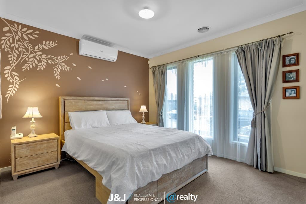 35 Hackney Circuit, Clyde North, VIC, 3978, Clyde North - Thumbnail 6