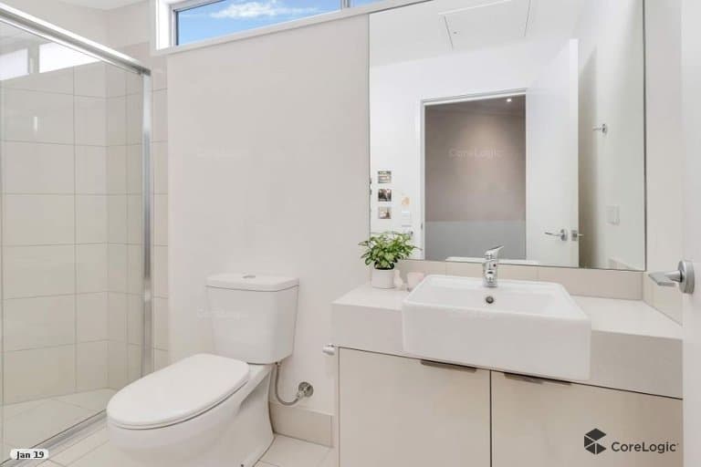 38/5074 Emerald Islands Drive, Carrara, QLD, 4211, Carrara - Thumbnail 2