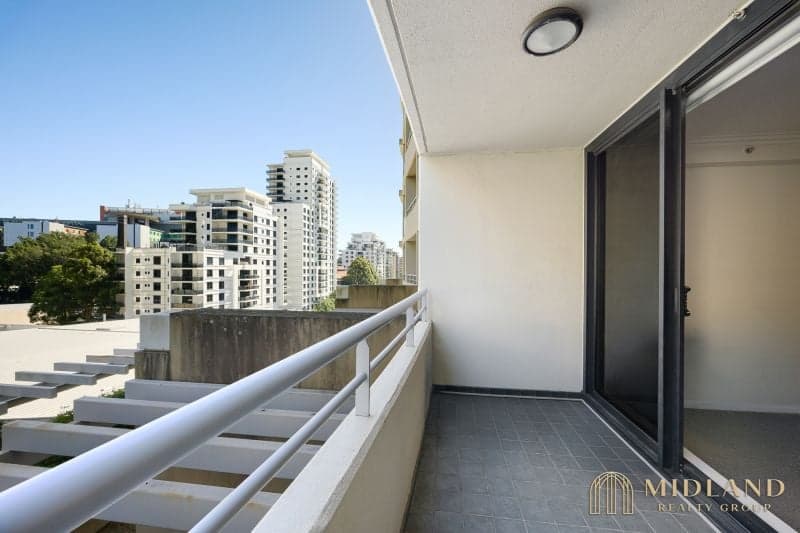 305/1 Sergeants Lane, St Leonards, St Leonards - Thumbnail 8