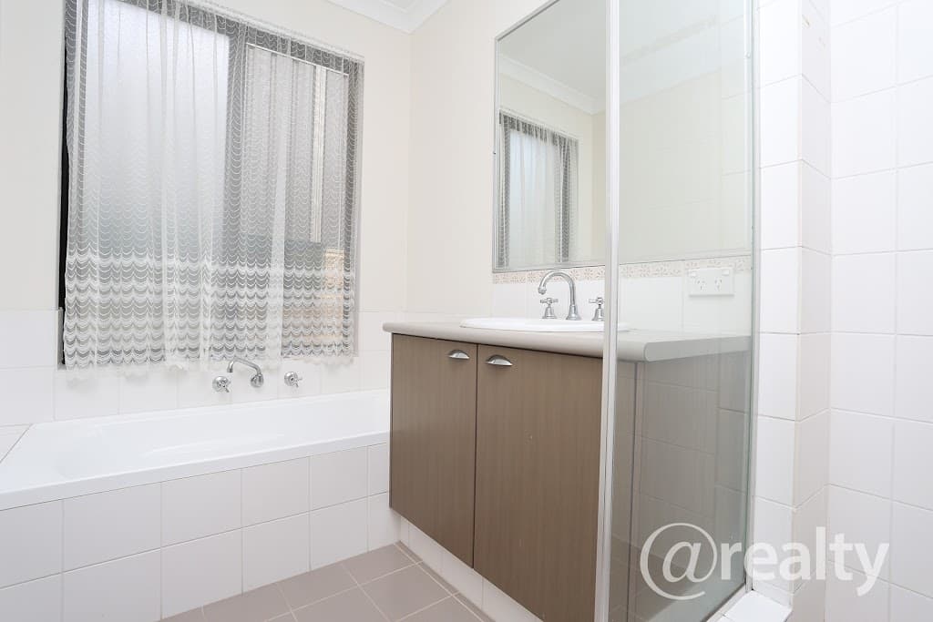 2 Scarvaci Rise, Landsdale, WA, 6065, Landsdale - Thumbnail 5