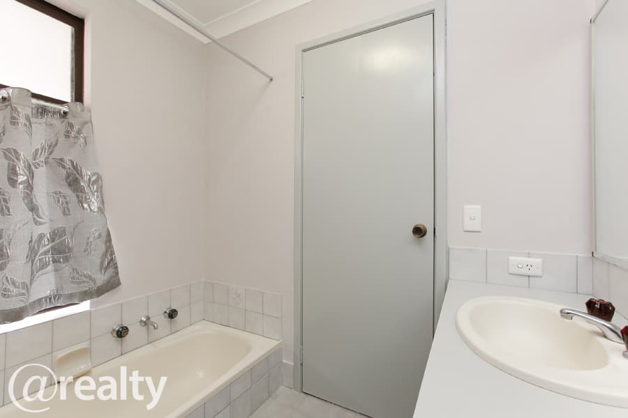 23 Myrna Way, Parkwood, WA, 6147, Parkwood - Thumbnail 4