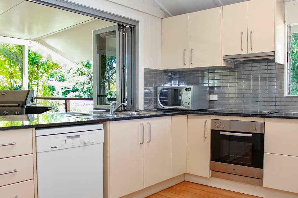 12A Latchford Street, Pimlico, QLD, 4812, Pimlico - Thumbnail 2