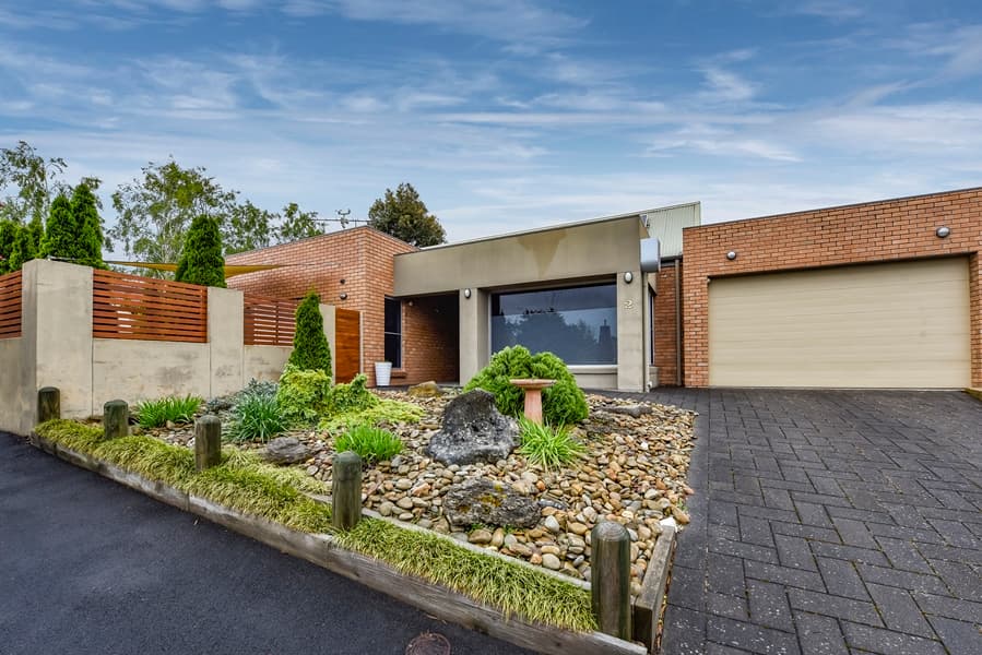 2 Sunnyside Drive, Mount Gambier, SA, 5290, Mount Gambier - Thumbnail 2