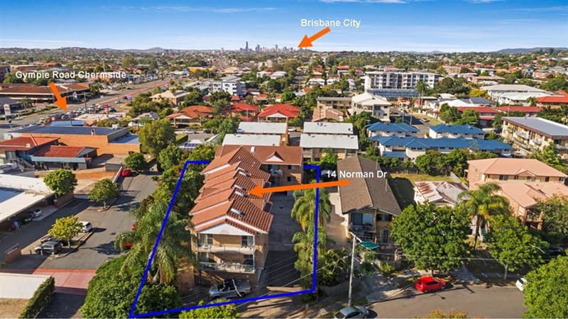 2/14 Norman Drive, Chermside - Image 1
