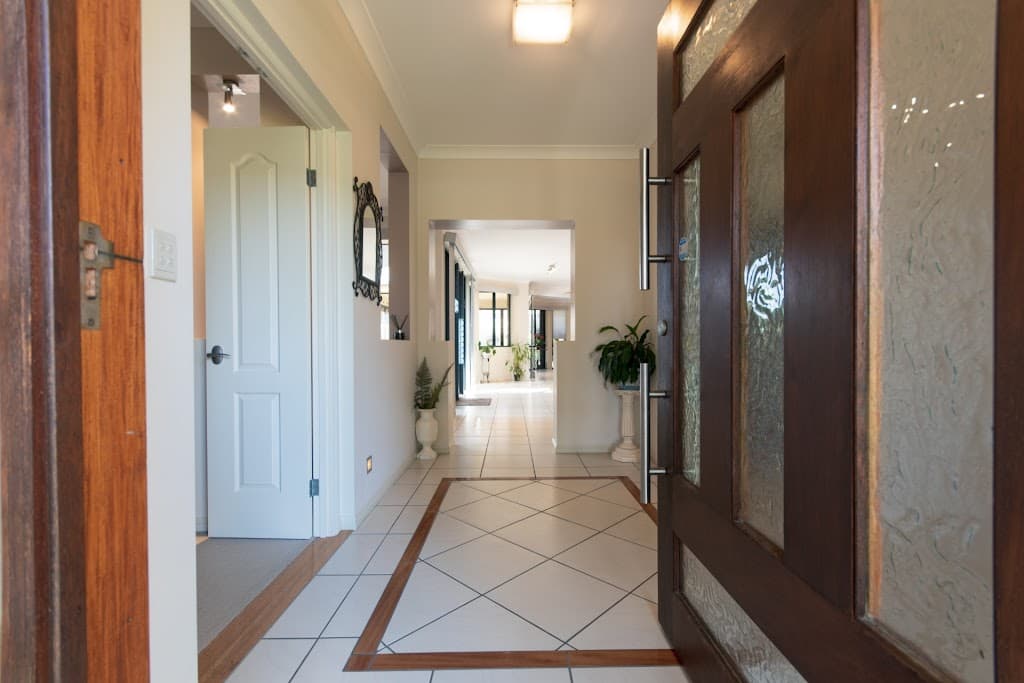 31 Reeders Street, SANDSTONE POINT, QLD, 4511, Sandstone Point - Thumbnail 3