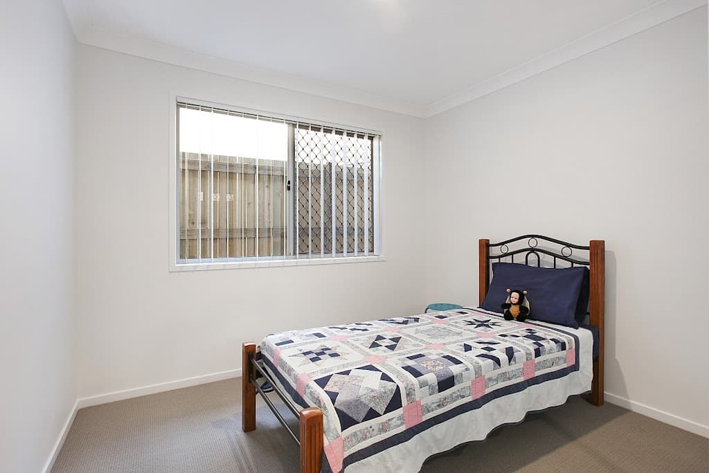 26 Grange Road, Silkstone, QLD, 4304, Silkstone - Thumbnail 4