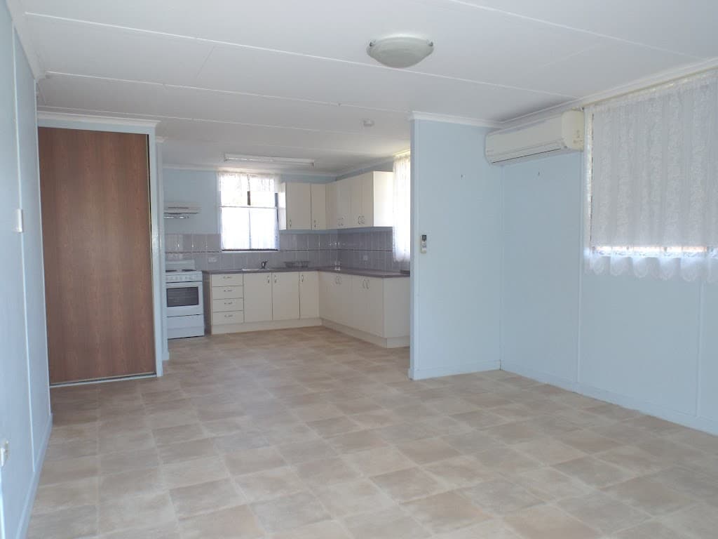 6 Thorn Street, KINGAROY, QLD, 4610, Kingaroy - Thumbnail 4