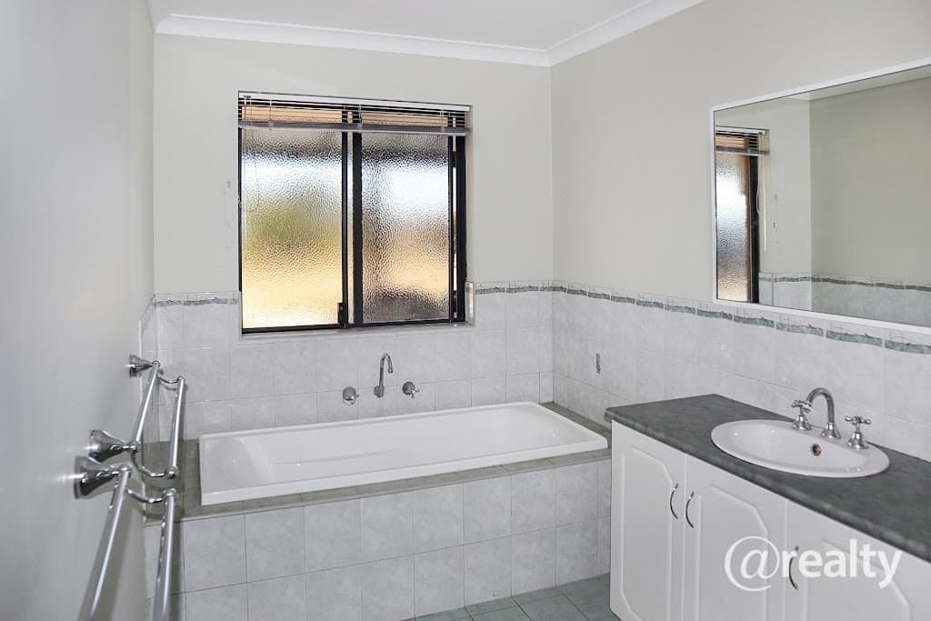 106 Randell Crescent, Warrenup, WA, 6330, Warrenup - Thumbnail 8
