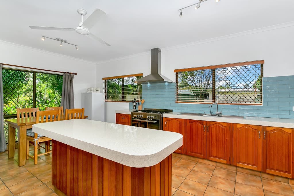11 Walnut Close, MANOORA, QLD, 4870, Manoora - Thumbnail 2