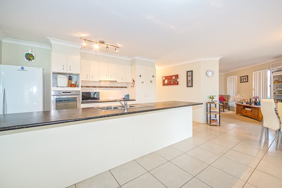 10 Wategoes Street, Sandstone Point, QLD, 4511, Sandstone Point - Thumbnail 4