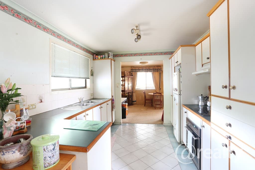 1 Ashburton Street, Chapel Hill, QLD, 4069, Chapel Hill - Thumbnail 4