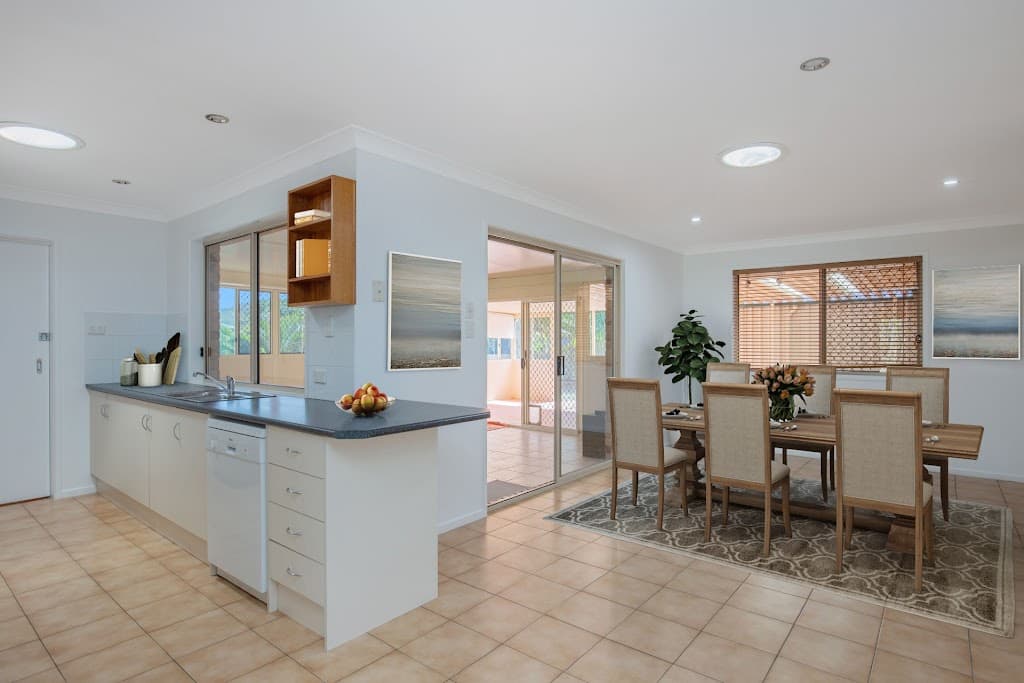 7 Pinehill Drive, Oxenford, QLD, 4210, Oxenford - Thumbnail 5