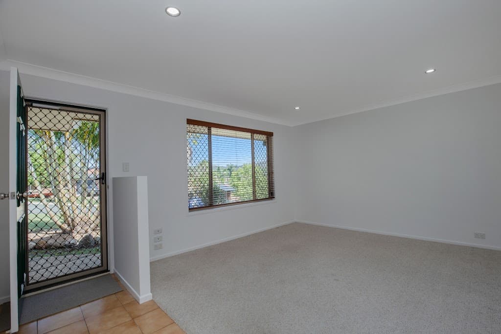 7 Pinehill Drive, Oxenford, QLD, 4210, Oxenford - Thumbnail 7