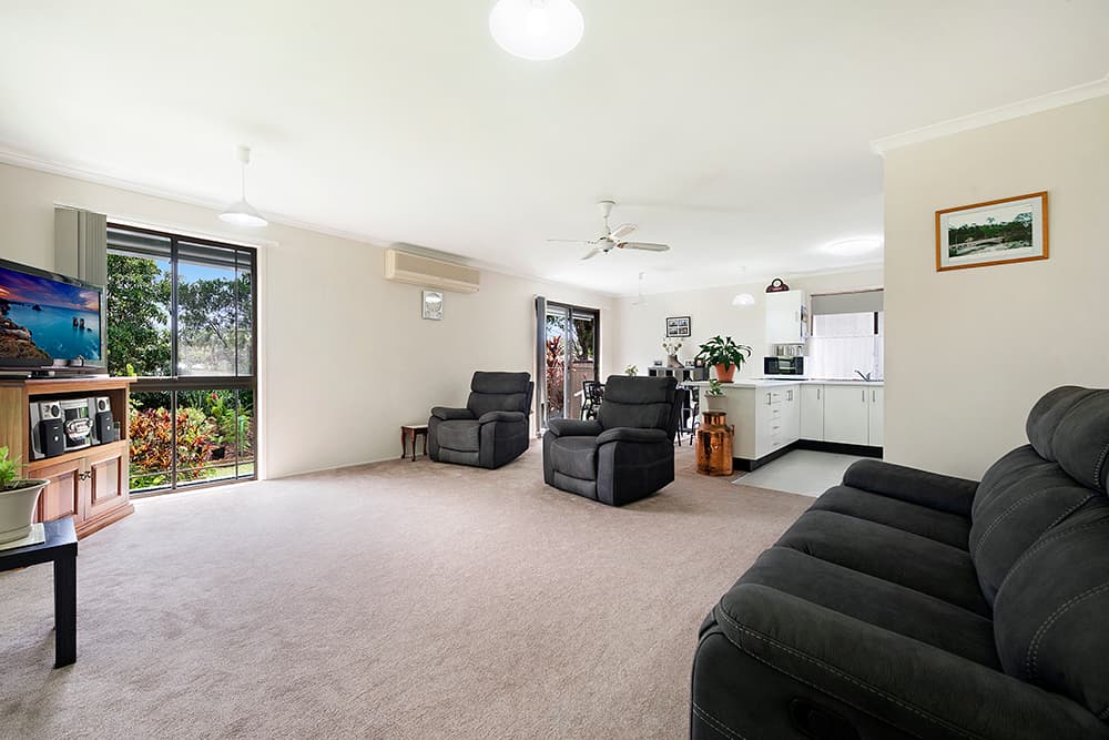 206/22 Hansford Road, Coombabah - Thumbnail 2