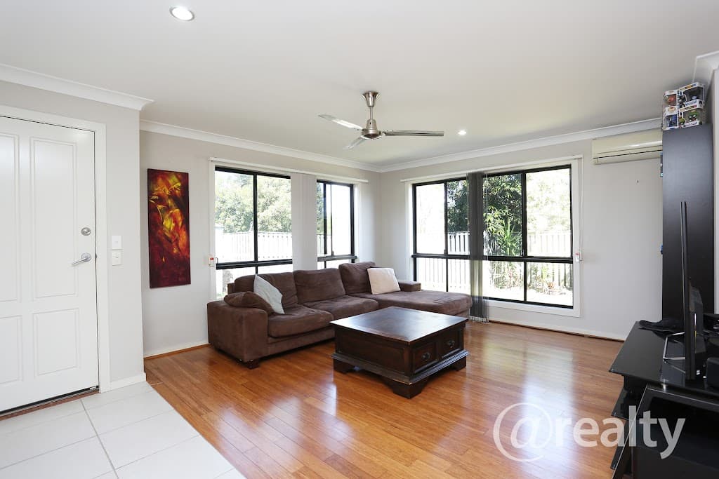 2 Yamba Street, Pacific Pines, QLD, 4211, Pacific Pines - Thumbnail 3