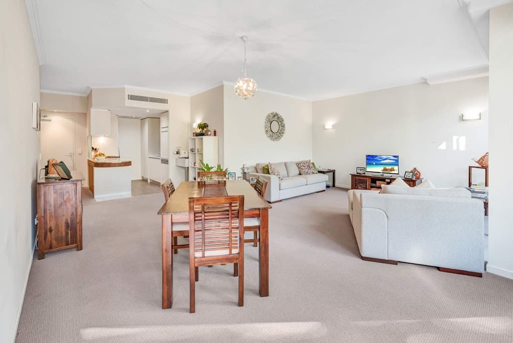 28 Bayview Street, RUNAWAY BAY, QLD, 4216, Runaway Bay - Thumbnail 5