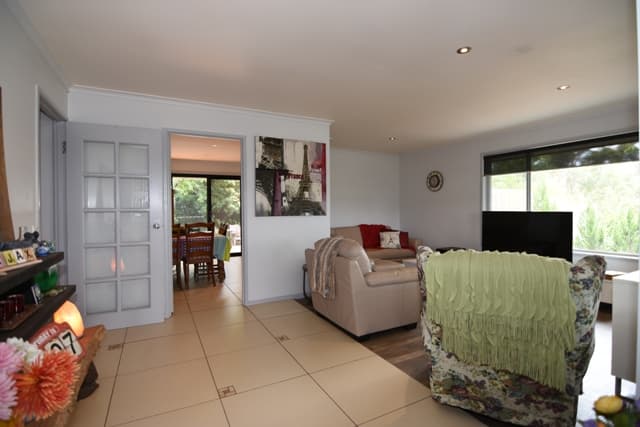 62 Magnetic Drive, Tamborine Mountain, QLD, 4272, Tamborine Mountain - Thumbnail 2