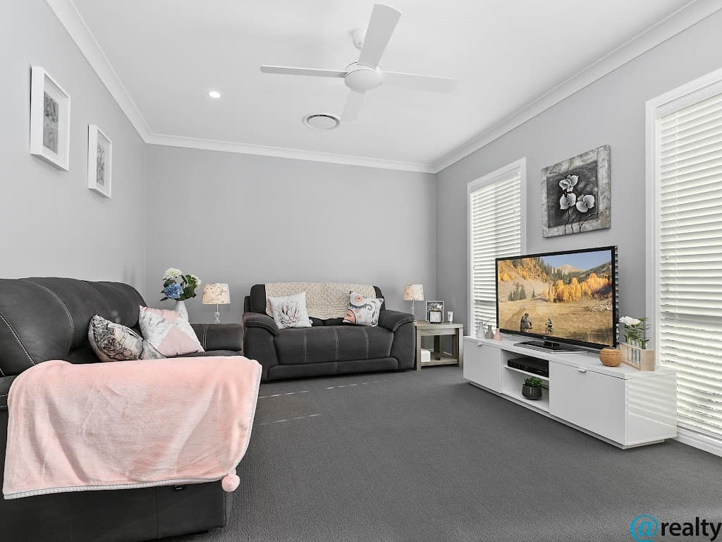 13 Connie Dr, CABOOLTURE, QLD, 4510, Caboolture - Thumbnail 3
