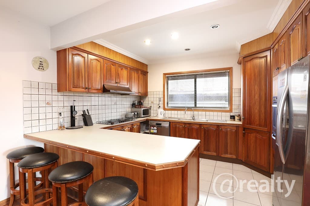 7 Bernborough Court, Keilor Downs, VIC, 3038, Keilor Downs - Thumbnail 2