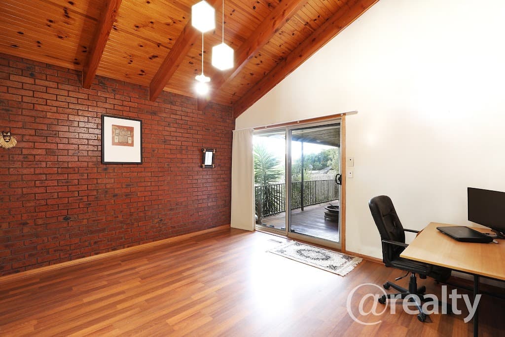 7 Bernborough Court, Keilor Downs, VIC, 3038, Keilor Downs - Thumbnail 4