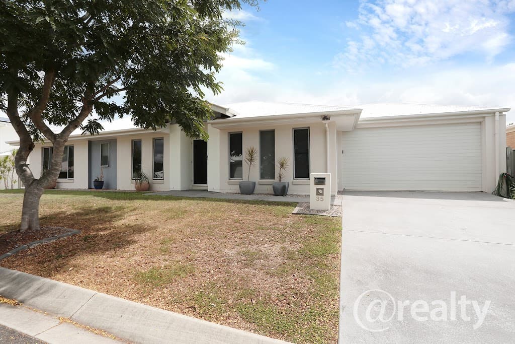 35 Hillside Circuit, Chermside West, QLD, 4032, Chermside West - Thumbnail 2