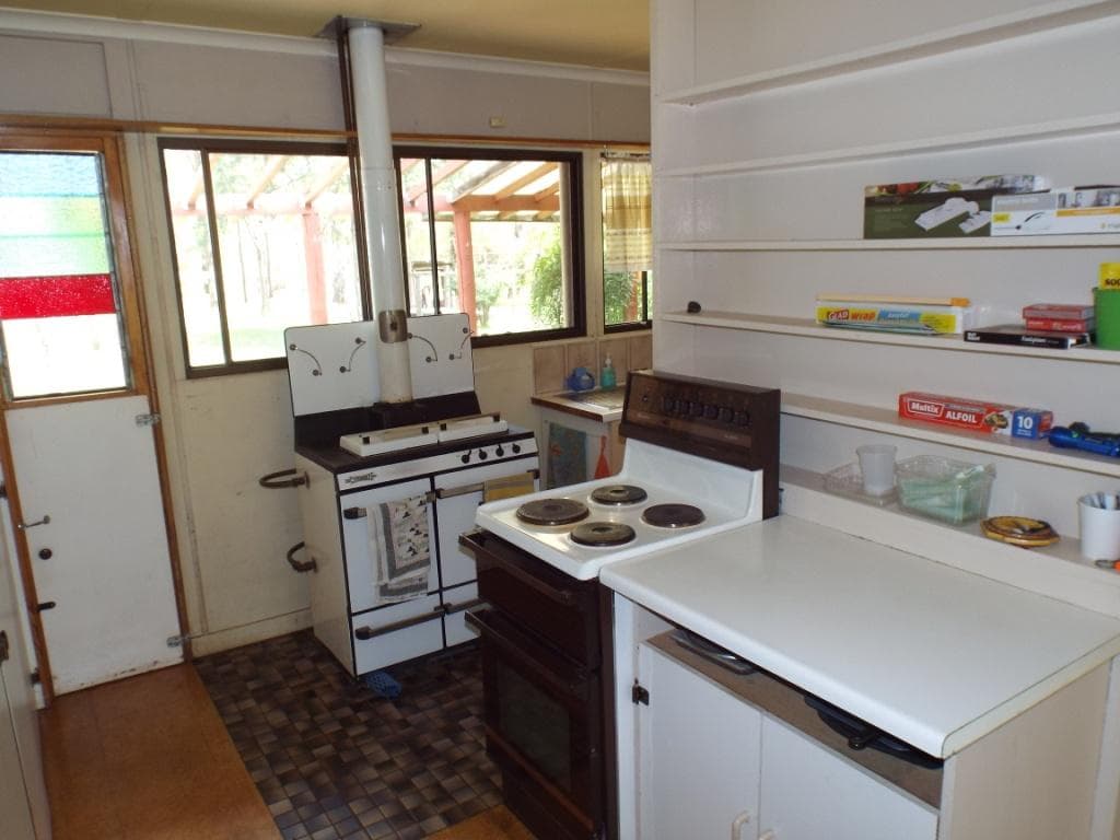 58 Burkes Rd, BOOIE, QLD, 4610, Booie - Thumbnail 7