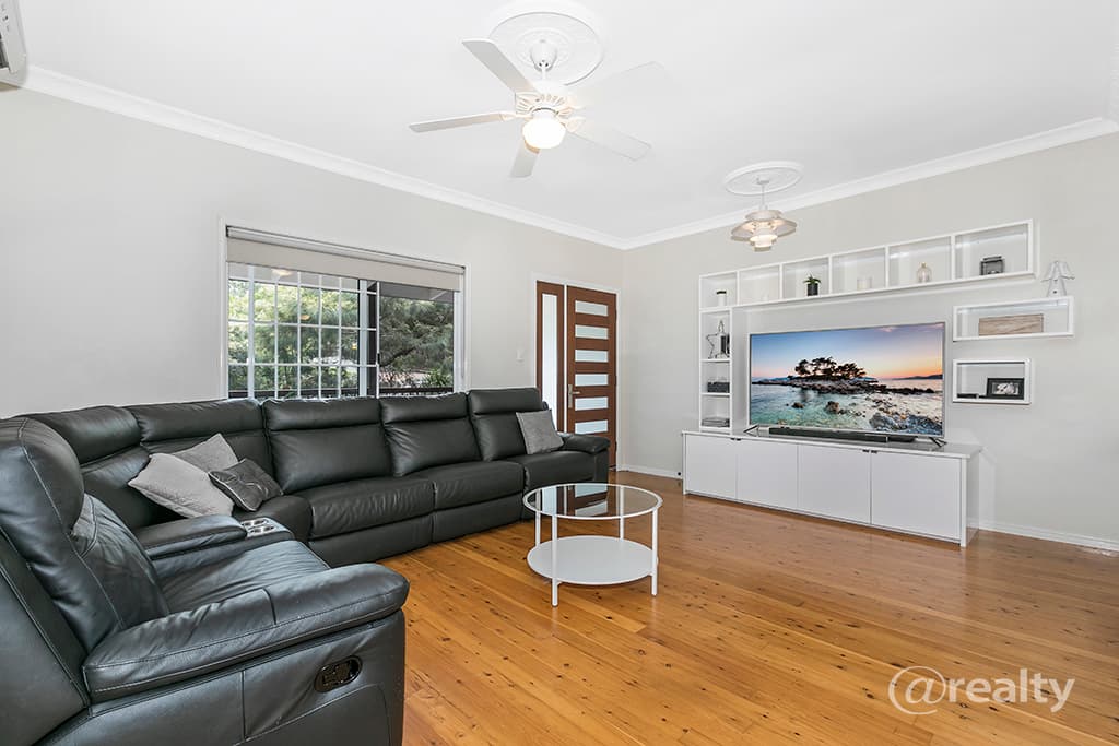 15 Ken Duncombe Drive, CASHMERE, QLD, 4500, Cashmere - Thumbnail 4