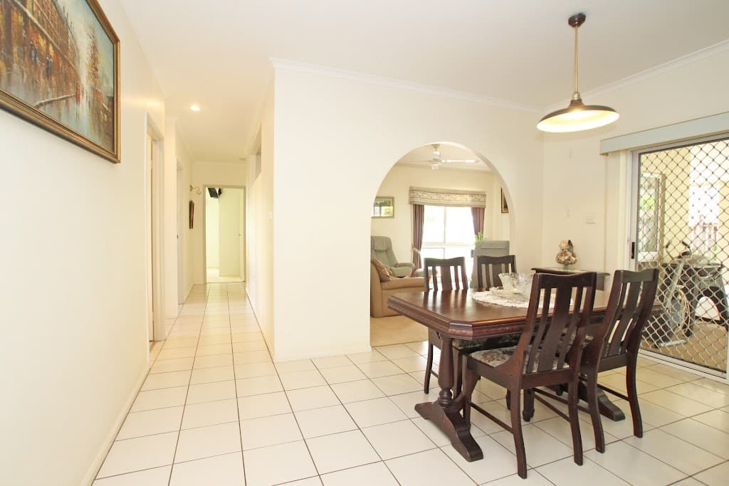 4 Bolwarra Close, Redlynch, QLD, 4870, Redlynch - Thumbnail 3