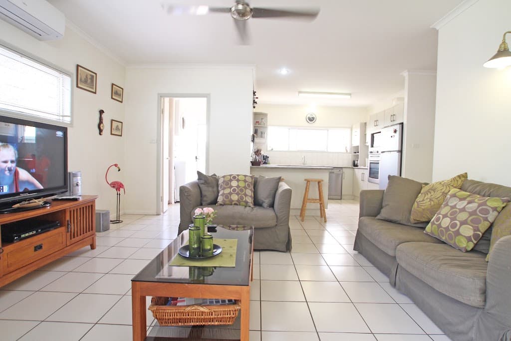 4 Bolwarra Close, Redlynch, QLD, 4870, Redlynch - Thumbnail 8