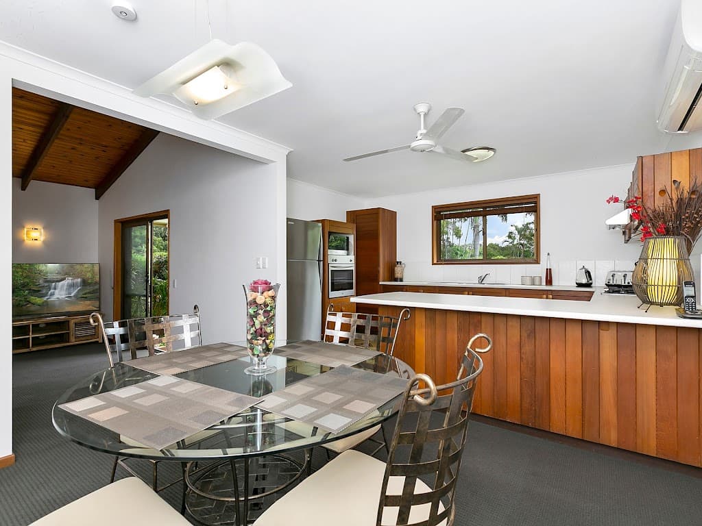 11 Thompson Crescent, TEWANTIN, QLD, 4565, Tewantin - Thumbnail 4