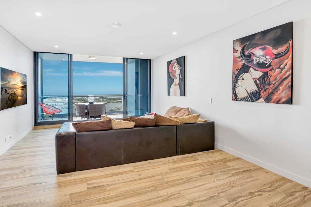 2212/2 Como Crescent, SOUTHPORT, QLD, 4215, Southport - Thumbnail 2