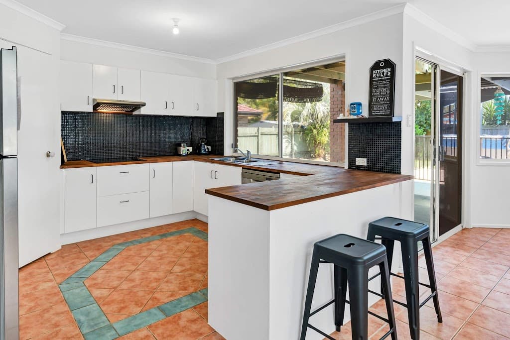 32 Barrs Avenue, Oxenford, QLD, 4210, Oxenford - Thumbnail 4
