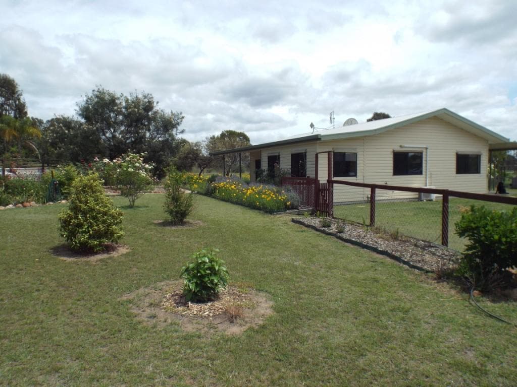 52 Brocklehurst Road, WATTLE CAMP, QLD, 4615, Wattle Camp - Image 1