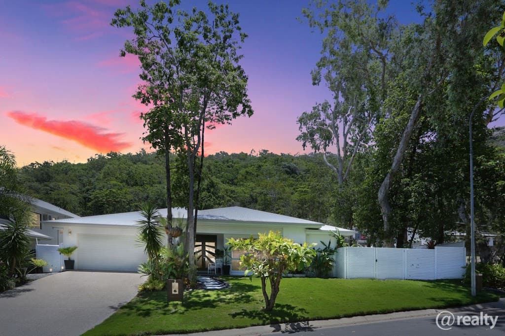 2 Seashell Crescent, Trinity Beach, QLD, 4879, Trinity Beach - Thumbnail 2
