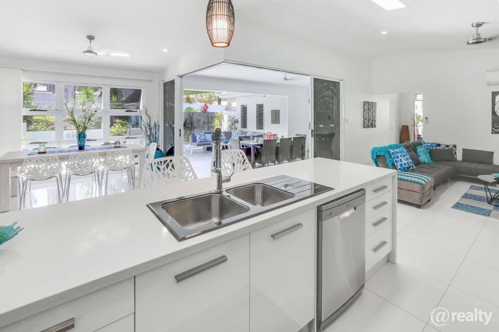 2 Seashell Crescent, Trinity Beach, QLD, 4879, Trinity Beach - Thumbnail 6