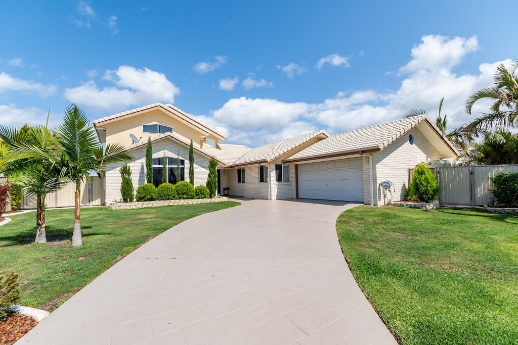 4 Commodore Place, Banksia Beach, QLD, 4507, Banksia Beach - Thumbnail 4