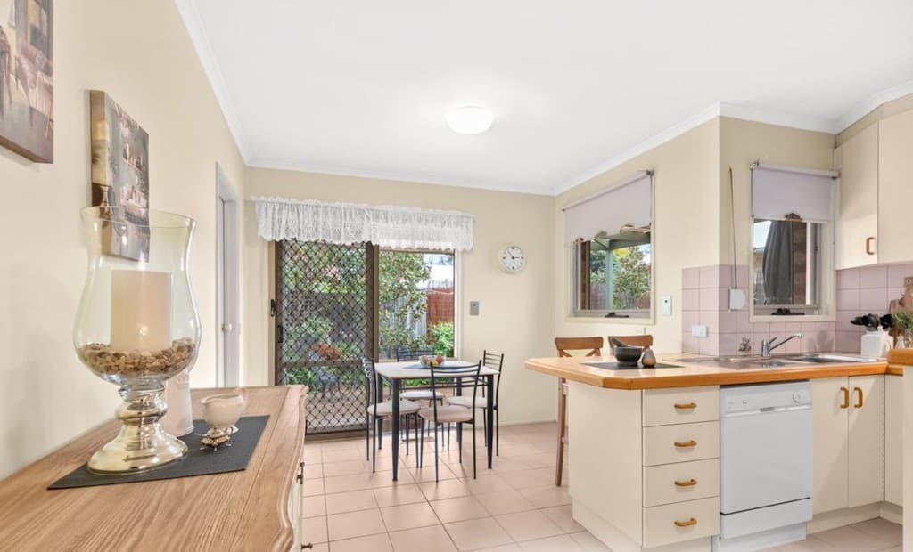 2/23 Ames Avenue, Carnegie, VIC, 3163, Carnegie - Thumbnail 2