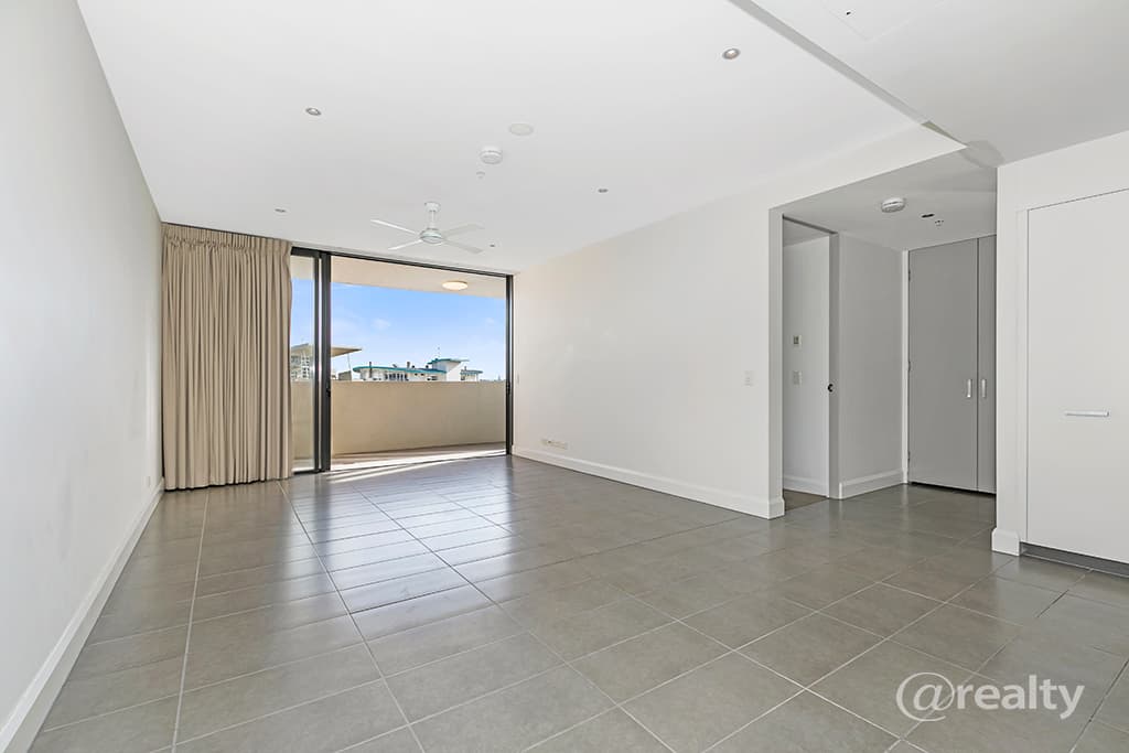 708/99 Marine Parade, Redcliffe - Thumbnail 6