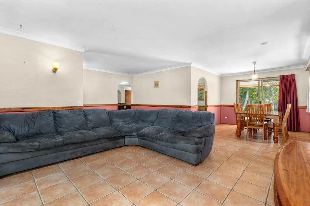 110 Hazelton Street, Riverhills, QLD, 4074, Riverhills - Thumbnail 2